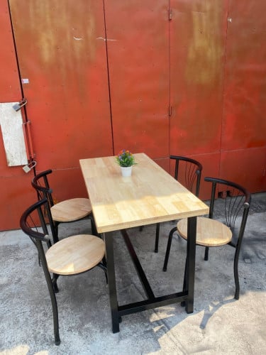 កៅអី តុ chairs and tables