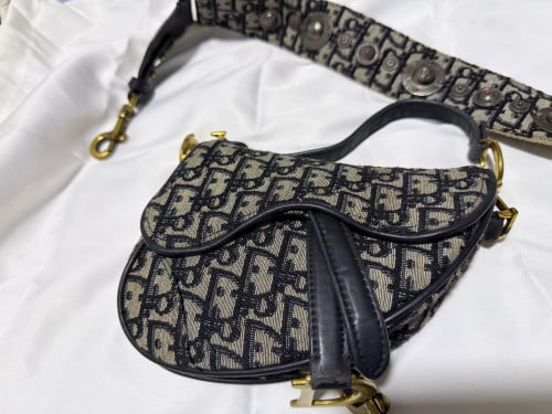 កាបូបនារីស្ទីល Dior Saddle
