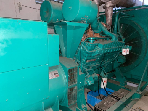 ម៉ាស៊ីនភ្លើងសម្រាប់លក់ generator Contact me if you're interested; manufactured in 2024.