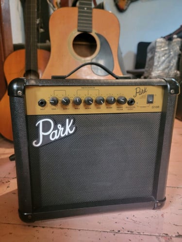 ធុងហ្គីតាមានគ្រប់ទំហំ.. Guitar amplifier