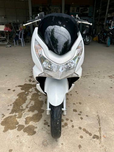 ម៉ូតូលក់ Honda PCX ឆ្នាំ 2011 លក់ តម្លៃ 660$