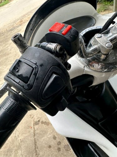 ម៉ូតូលក់ Honda PCX ឆ្នាំ 2011 លក់ តម្លៃ 660$