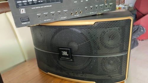 បាសJBL98%