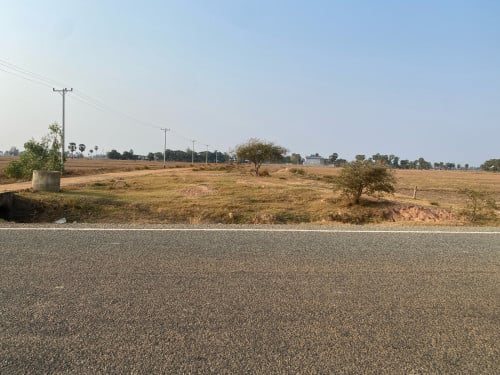 ដីកែង Land corner for sale hard title