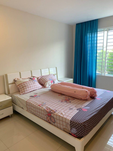 វីឡាកូនកាត់កែង LC2 ក្នុងបុរីប៉េងហួត បឹងស្នោរក្បែរសួនអឺរ៉ុប សម្រាប់ជួល
