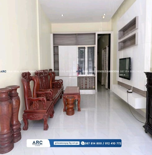 ផ្ទះអាជីវកម្មLEសម្រាប់ជួលនៅបុរី ប៉េងហួត ផ្សារប៉េសេ