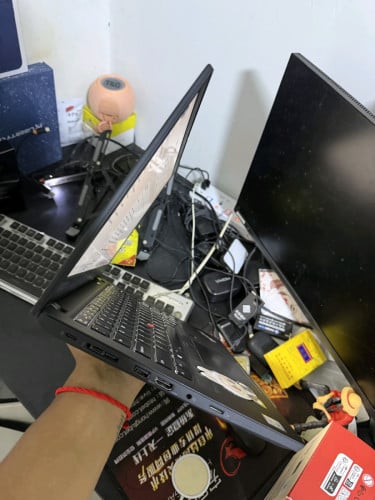 ទើបកាត់បាន Lenovo ThinkPad T14 Gen1 តម្លៃពិសេស 365$CPU i7-10th vPro Ram16GB SSD-513GB M.2
