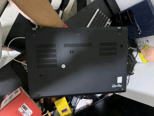ទើបកាត់បាន Lenovo ThinkPad T14 Gen1 តម្លៃពិសេស 365$CPU i7-10th vPro Ram16GB SSD-513GB M.2