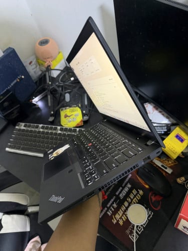 ទើបកាត់បាន Lenovo ThinkPad T14 Gen1 តម្លៃពិសេស 365$CPU i7-10th vPro Ram16GB SSD-513GB M.2