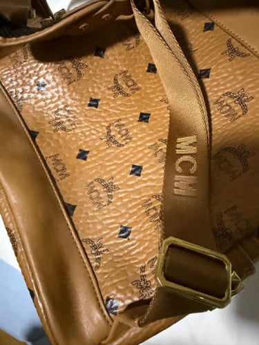 កាបូបស្ពាយ MCM