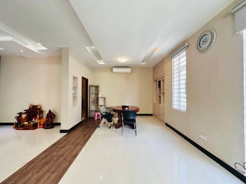 វីឡាម៉ូឌែន (Modern Villa) ក្នុងបុរី អង្គរភ្នំពេញ2 ត្រូវការលក់បន្ទាន់ខ្លាំង
