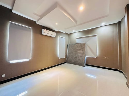 វីឡាម៉ូឌែន (Modern Villa) ក្នុងបុរី អង្គរភ្នំពេញ2 ត្រូវការលក់បន្ទាន់ខ្លាំង