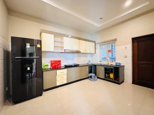 វីឡាម៉ូឌែន (Modern Villa) ក្នុងបុរី អង្គរភ្នំពេញ2 ត្រូវការលក់បន្ទាន់ខ្លាំង