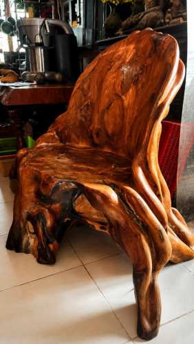 កៅអីឈើឫសធម្មជាតិ / Rare Hand-Carved Rootwood Chair – $1,200