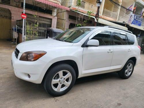 លក់RAV4 ឆ្នាំ06ប៉ុង១.រំលោះសុទ្ធរឺវ៉ៃដូរបាន.គ្រប់សារីនឹងខេត្ត