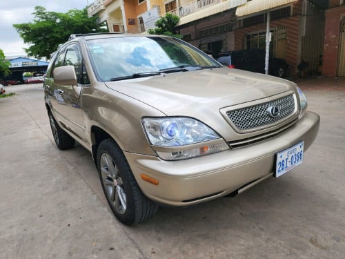 លក់RX300 ឆ្នាំ03 ខច.រំលោះសុទ្ធរឺវ៉ៃដូរបាន.គ្រប់សារីនឹងខេត្ត