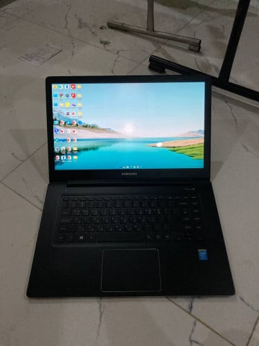 លក់កុំព្យូទ័រយួរដៃ Samsung មួយទឹកស្អាត (Laptop Samsung for Sale)