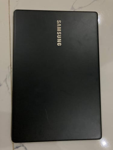 លក់កុំព្យូទ័រយួរដៃ Samsung មួយទឹកស្អាត (Laptop Samsung for Sale)