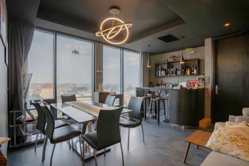 ๐
๐จ๐ซ ๐๐๐ง๐ญ: Stunning 2-Bed Apartment โ The Penthouse Residence, Tunle Bassac