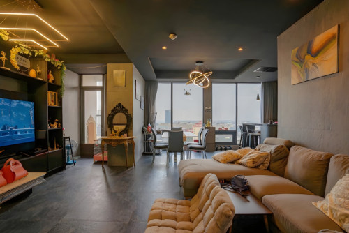 ๐
๐จ๐ซ ๐๐๐ง๐ญ: Stunning 2-Bed Apartment โ The Penthouse Residence, Tunle Bassac