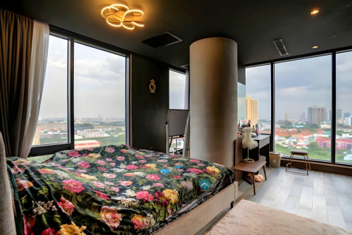๐
๐จ๐ซ ๐๐๐ง๐ญ: Stunning 2-Bed Apartment โ The Penthouse Residence, Tunle Bassac