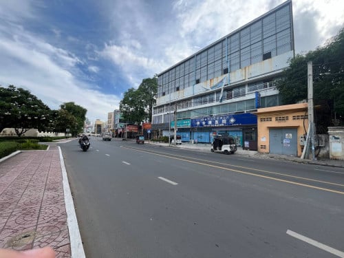 ๐ข Commercial Space for Rent on Main Road || 250 SQM