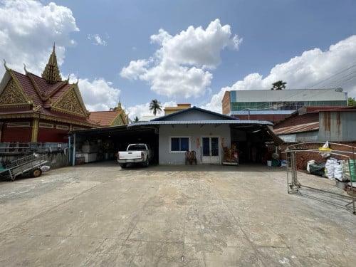 ๐ฆHouse Available for Urgent Sale at a Special Price (Negotiable).