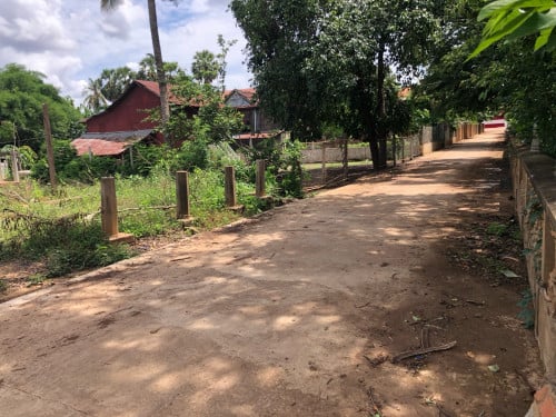 ដីលក់បន្ទាន់បងៗប្អូន ម្ចាស់ដើម💕ទំហំក្បាល់10X35🙏🏻
