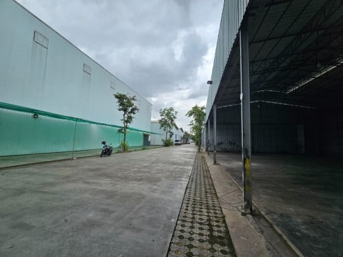 [ ឃ្លាំង សម្រាប់ជួល | Warehouse For Rent ]