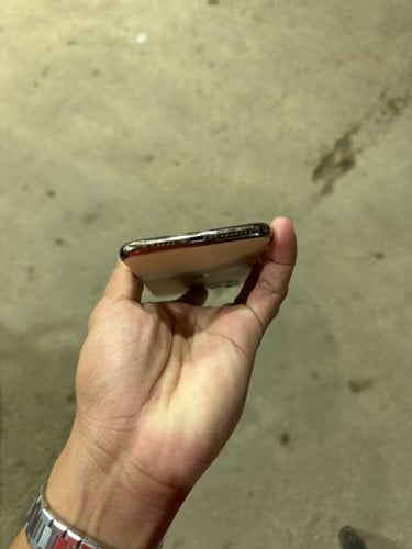 11promax 64G GX មានស្កែន