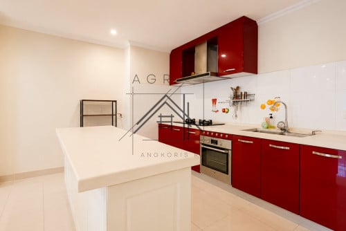 3 Bedrooms Serviced Apartment For Rent in BKK1, Phnom Penh