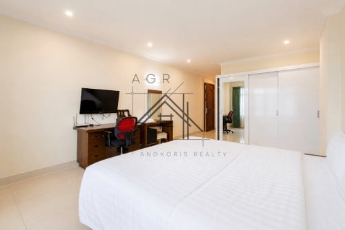 3 Bedrooms Serviced Apartment For Rent in BKK1, Phnom Penh