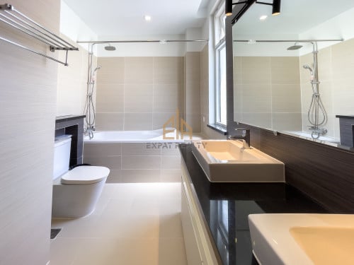 4 Bedroom Services Apartment for rent- Tonle Basac -Phnom Penh.