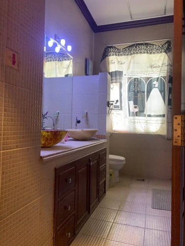7 Bedroom Villa for Rent in North Bridge
