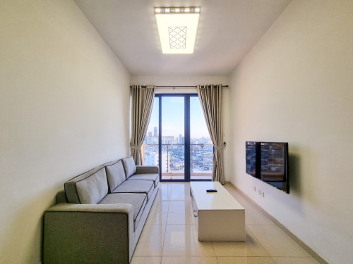 7 Makara | Modern 2Bedroom Condo | Pool, Gym & Security