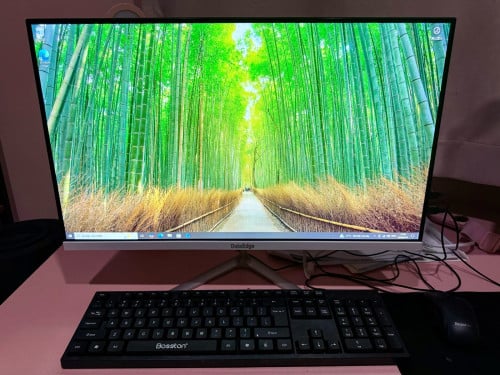 All in one computer 95% new (used only 1 month)