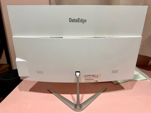 All in one computer 95% new (used only 1 month)