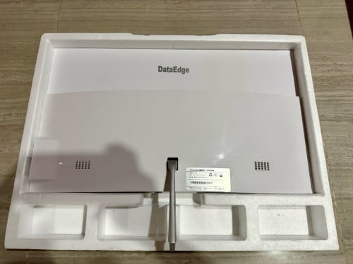 All in one computer 95% new (used only 1 month)