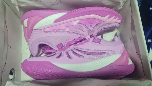 AR3 Sports Shoes - Many Sizes & Colours Available