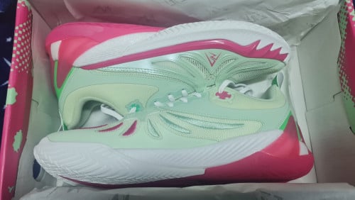 AR3 Sports Shoes - Many Sizes & Colours Available