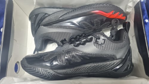 AR3 Sports Shoes - Many Sizes & Colours Available