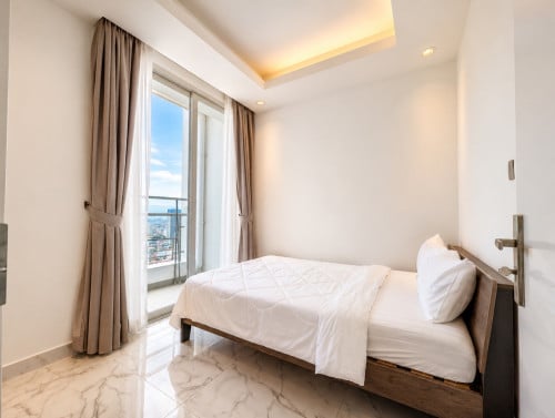 BKK1- 2Bedroom Condo for rent at J Tower 2