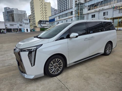 car for sale GAC GN8 2025 full options (THG)