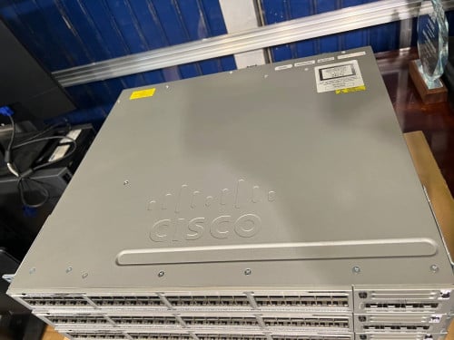 Cisco Switch WS-C3850-48U-E 48 Port