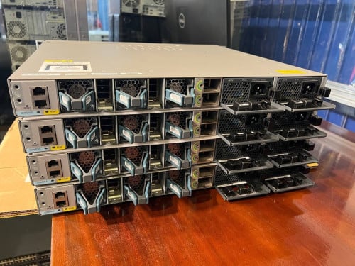 Cisco Switch WS-C3850-48U-E 48 Port