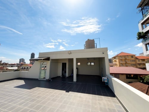 CORNER COMMERCIAL BUILDING FOR SALE IN TK