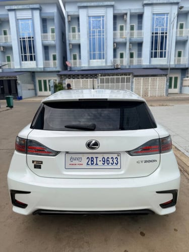 CT 200h 2012 For Rent /出租