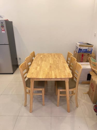 Dining set with six chairs