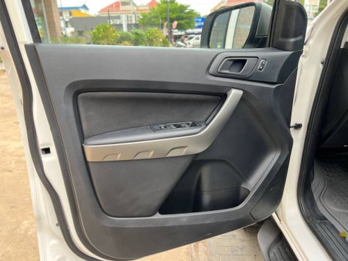 ford021 ឆ្វេងសិន