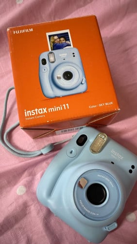 Fujifilm instax mini11 បងបងចាប់អារម្មណ៌អាចសួរនឹងចរចាបានបង នៅថ្មី85%